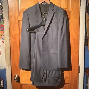 Express 42R suit combo